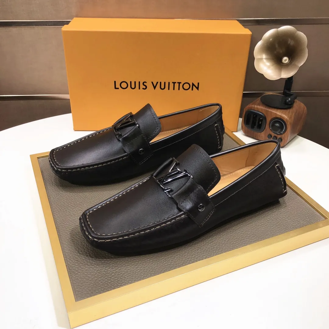 Men's men's shoes 💰420💰 [LV Doudou shoes] (water-dyed cowhide lining) new model is on the market, available on the official website. The new Doudou shoes are processed into single-color materials, and the uppers are made of imported cowhide material. The body of the shoe is fully hemmed with mark thread, and is lined with imported original cowhide leather. The elegant shoe shape is super suitable for all-matching, and the size is 38-44.